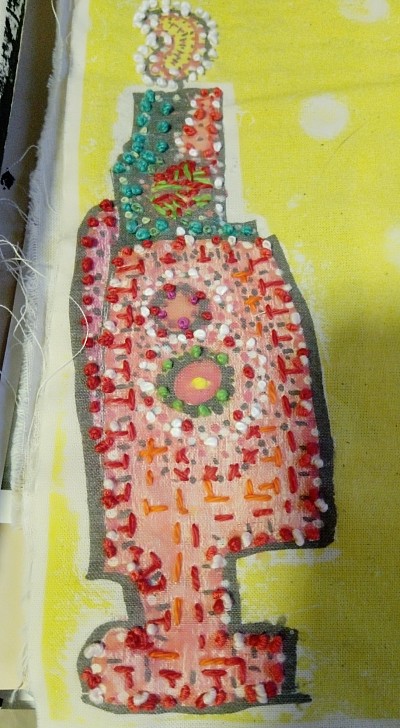 Curvy embroidery robot